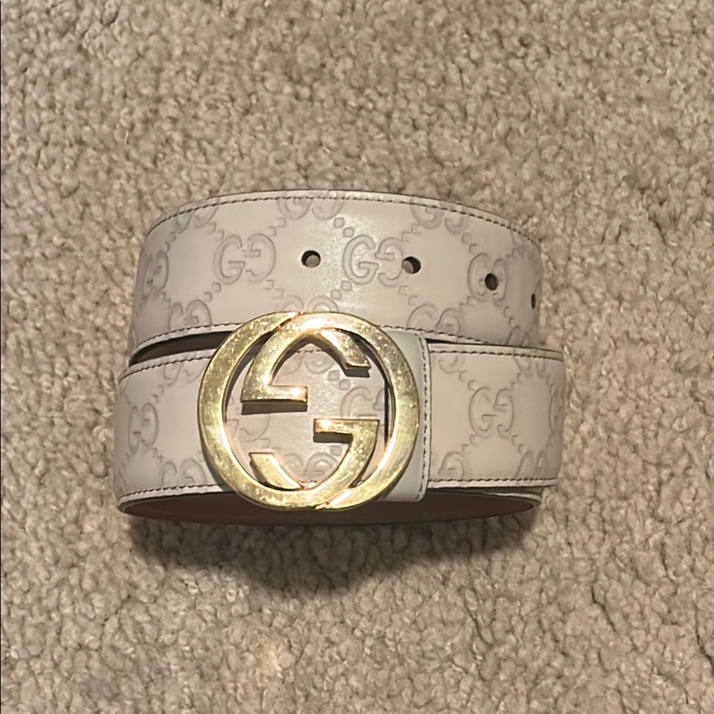 Gucci Beige and Gold Leather Belt with Iconic Double G Buckle